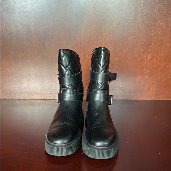 Kurt Geiger Black Combat Boots with Quilted Design - Picture 3 of 6